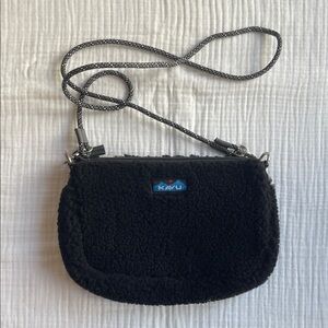 Kavu So Fleecy Crossbody